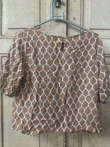 Puff Sleeves Top