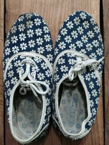 Cute Daisy Print Canvas Shoes