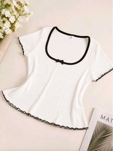 ❤️Ribbed White Top with Black Trim❤️