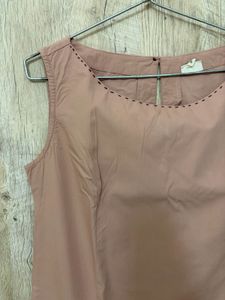 Chic Sleeveless Midi Dress