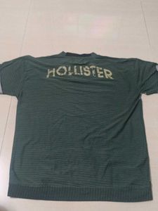 Hollister Graphic T-Shirt