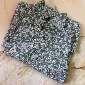 Vibrant Green Paisley Top- classy