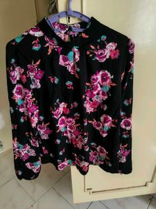 Chic Black Floral Print Top