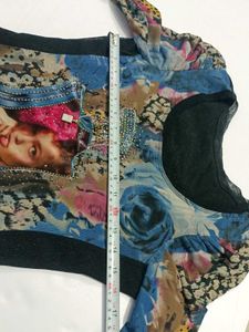 Unique Graphic Print Long Sleeve Top