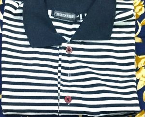 Tshirt half sleeves Fancy unique M size