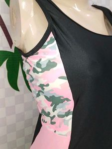 (600)Black &amp; Pink One-Piece Swimsuit