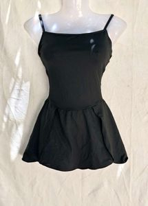 13145. Mini black dress