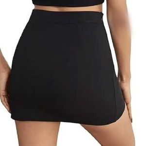 Chic Black Mini Skirt with Slit