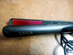 Vega Hair Straightener