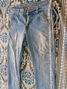 American Eagle Light Wash Jeans