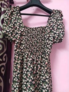 Floral Print A line Slit Dress with Puff Sleeves