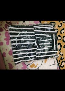 Chic Striped Button-Up Shirt in 34 bust