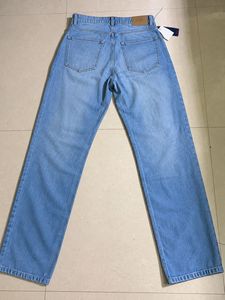 Light Wash Mid Rise Jeans