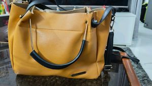 Bagsy Malone Women's Handbag (Mustard)