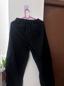 Urbanic Black Cargo Pants