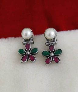 Floral Pearl Earrings