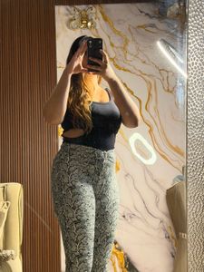 Stylish Black One-Shoulder Bodysuit