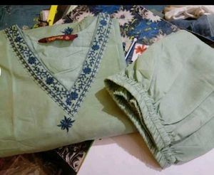 Elegant Light green Kurta with Intricate Neckline