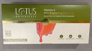 Lotus Botanicals Vitamin C Facial Kit