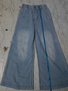 Light Wash Wide Leg Jeans size s,