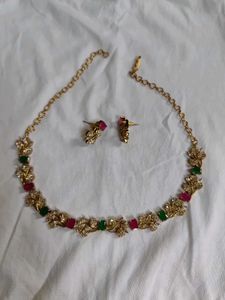 Elegant Necklace Set