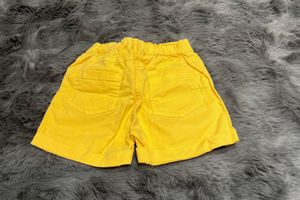 2 White And Yellow Girls' Shorts