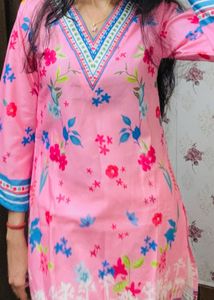 Beautiful Pink Floral Print Kurta