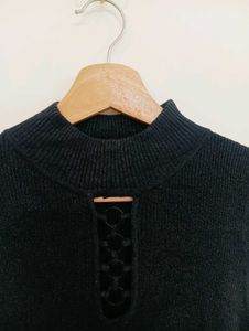 Sleeveless Black Mock Neck Top