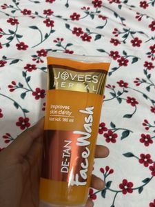 Jovees Herbal De-Tan Face Wash