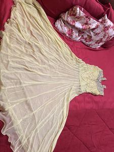 Bottom Transparent Gown Can Be Wear With Lowest Pl