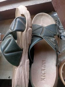 Comfortable Kickinn Flip Flops