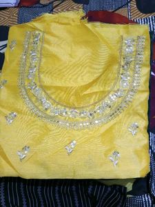 New Without Tags Velvet  Mehndi 💚Saree 👍