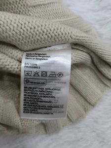 Cream Turtleneck Cropped Sweater