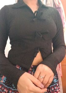 Chic Black Tie-Front Collared Top