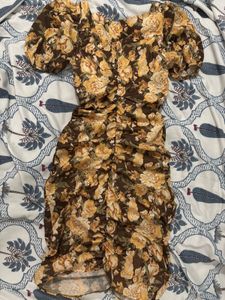 Elegant Korean-style floral ruched mini dress