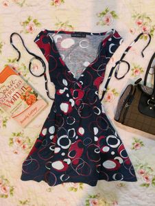 Stylish Navy & Red Circle Print Wrap top