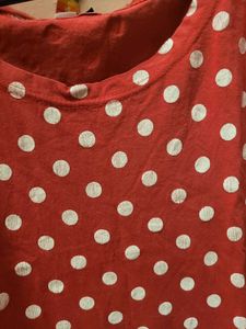 Pre-loved combo of 2 women's tops.