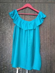 Off-Shoulder Ruffle Top - Stylish &amp; Chic