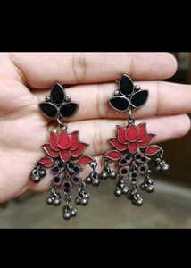 6 pairs of earrings