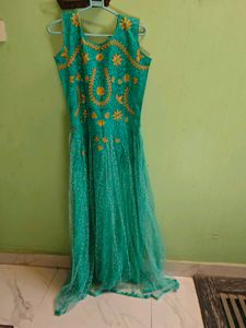 gown