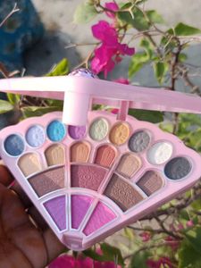Pink Peacock Eyeshadow Palette