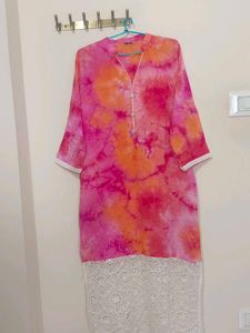 Vibrant Tie-Dye Kurta with Lace Trim