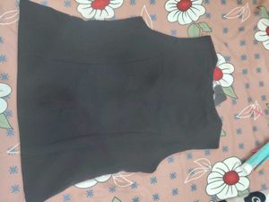Sleeveless Black V-Neck Vest Top