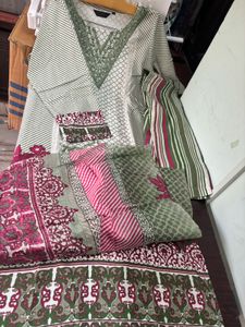 Beautiful Green &amp; Pink Kurta Set