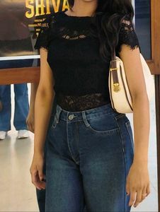 🤩 combos with FREE DELIVERY (jeans,2 tops)Women's
