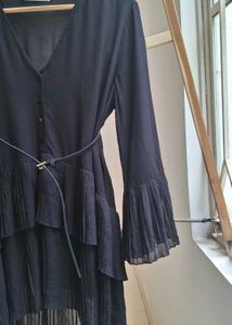 ZARA Chic Black Pleated Midi Dress with Belt