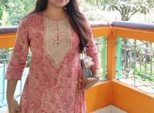 Elegant Pink Paisley Print Kurta