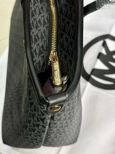 MICHAEL KORS PREMIUM QUALITY TOTE BAG*