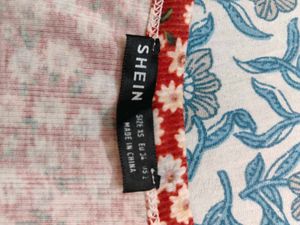Cute Red Floral Ruched Top