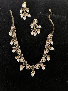 Designer Necklace &amp; Earring Set